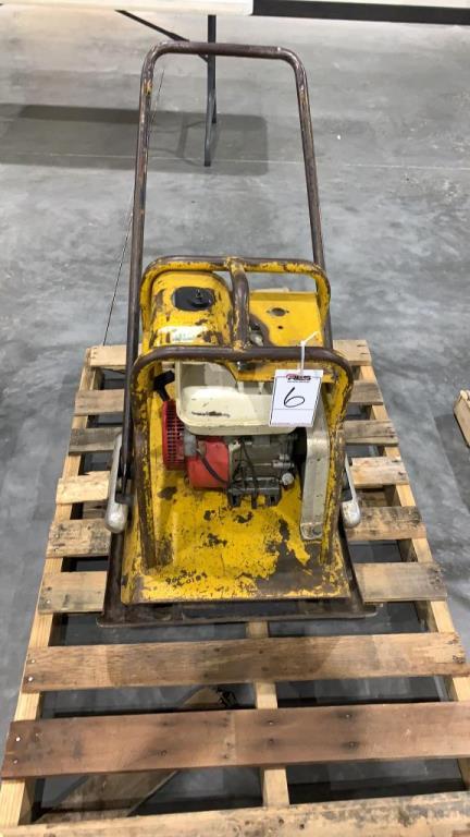 Bomag 3500# plate compactor