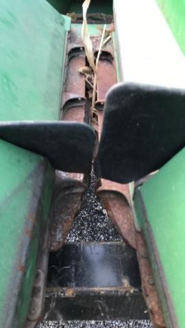 John Deere 643 6R30 Corn head