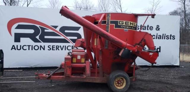 Gehl 170 Feed Grinder