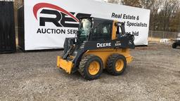 John Deere 320E Skid Steer