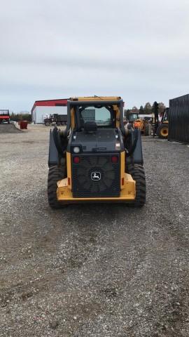 John Deere 320E Skid Steer