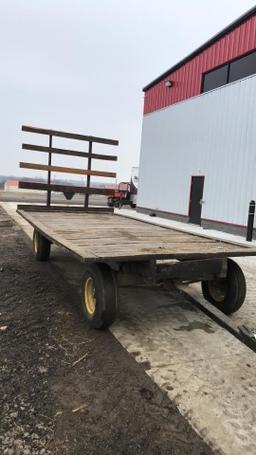 "ABSOLUTE" 18' Hay wagon