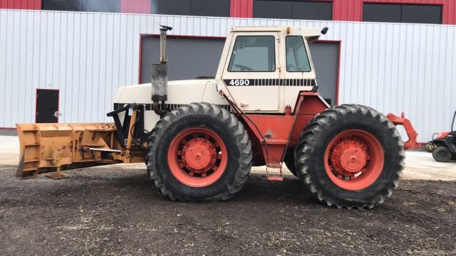 Case 4690 4WD Tractor