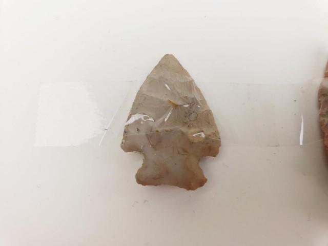 3 Flint Ridge points