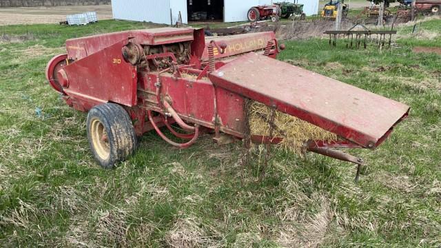 New Holland 310 Square Baler