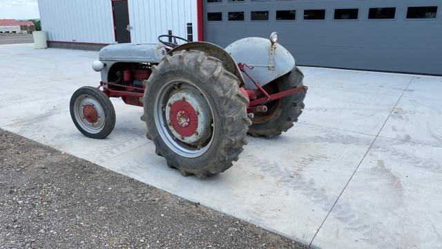 Ford 2N 2WD Tractor