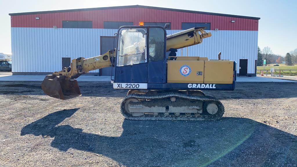 "ABSOLUTE" 2002 Gradall XL220 Excavator