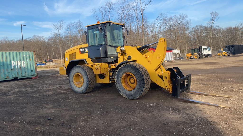 "ABSOLUTE" 2017 CAT 926M Wheel Loader