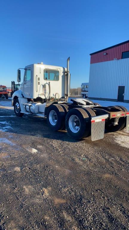 2011 Freightliner Columbia Semi Tractor