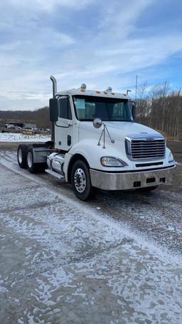 2007 Freightliner Columbia Semi Tractor