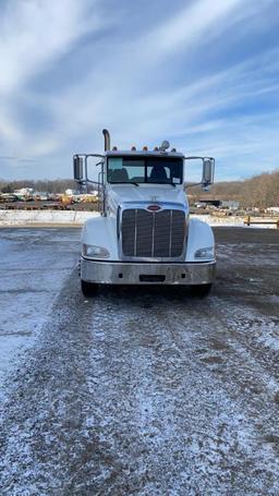 2012 Peterbilt 384 Semi Tractor