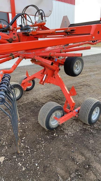 "ABSOLUTE" Kuhn GA7932 Twin Rotor Hay Rake