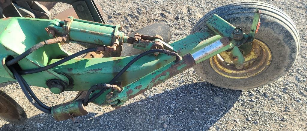 "ABSOLUTE" John Deere 2600 4 Bottom Plow