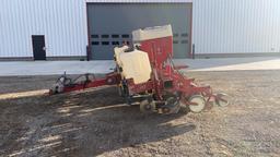 "ABSOLUTE" International 800 Corn Planter