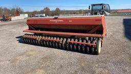 "ABSOLUTE" International 620 Grain Drill