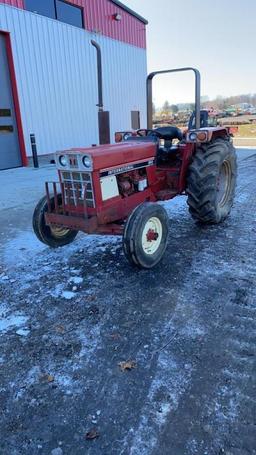 International 884 2WD Tractor