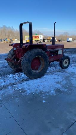 International 884 2WD Tractor