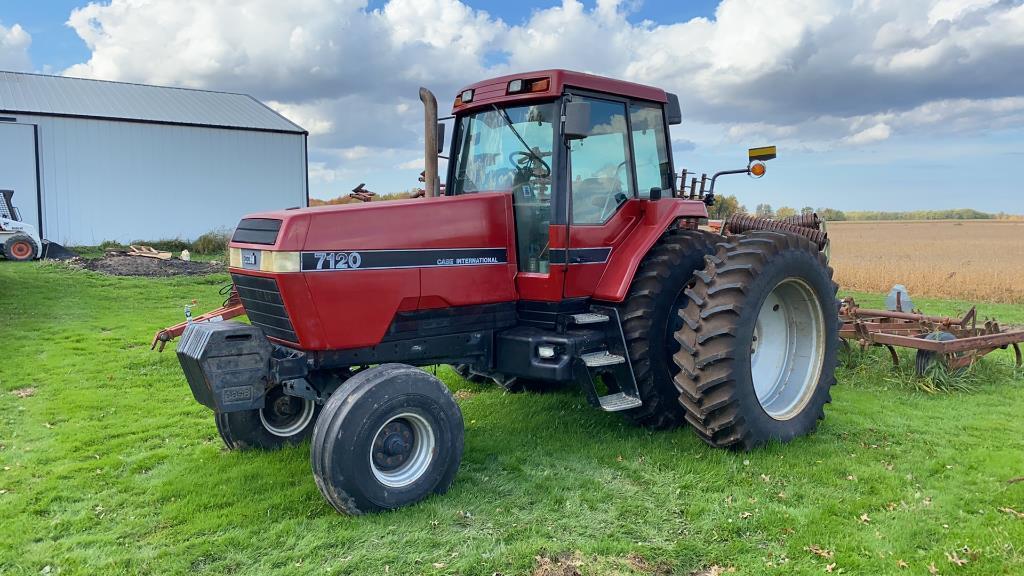 '88 Case IH 7120 Magnum Tractor