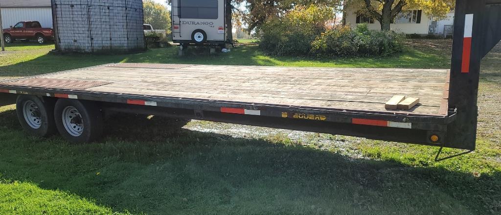 '02 Pequea G-14 25ft gooseneck flatbed trailer