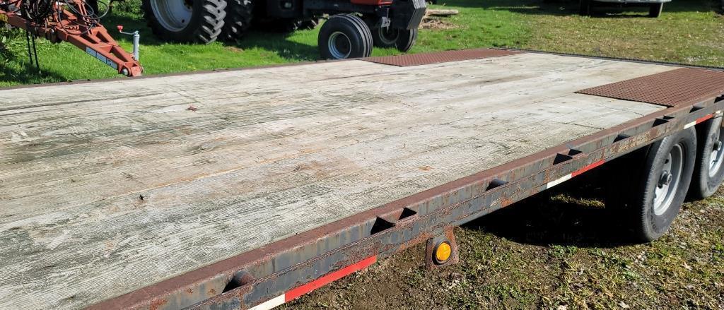 '02 Pequea G-14 25ft gooseneck flatbed trailer