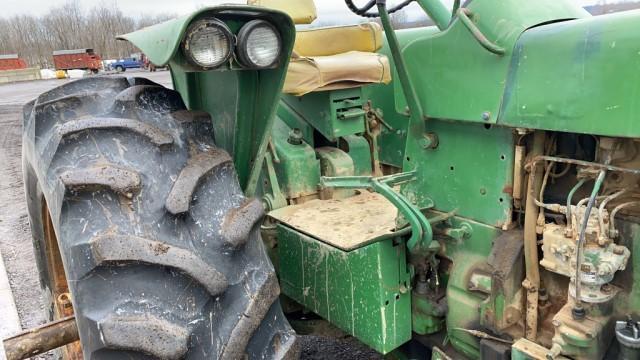 John Deere 4020 2WD Tractor