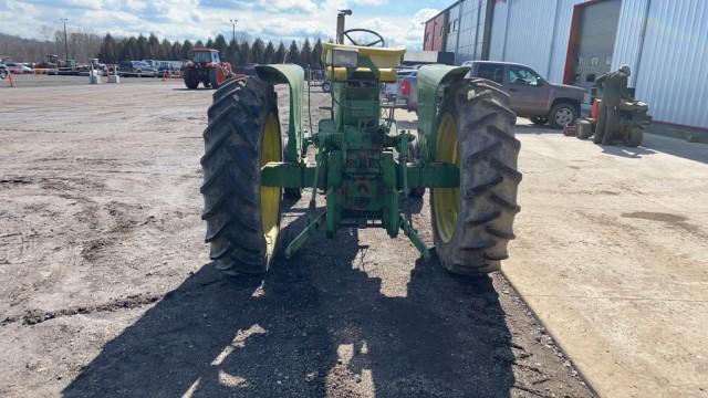 "ABSOLUTE" 1963 John Deere 2010 2WD Tractor