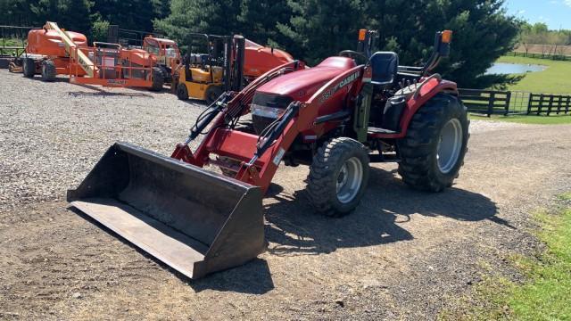 Case Farmall 40 Tractor w/ L350 Loader