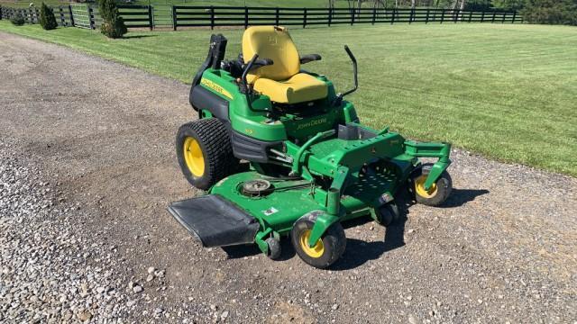 John Deere Z830A Zero-Turn Lawn Mower