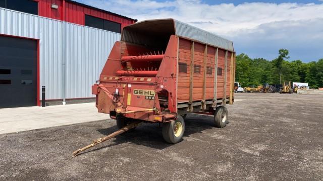 "ABSOLUTE" Gehl 960 16' Silage Wagon