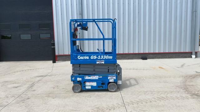 "ABSOLUTE" Genie GS-1330M Scissor Lift