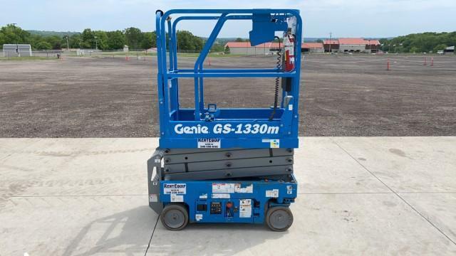 "ABSOLUTE" Genie GS-1330M Scissor Lift