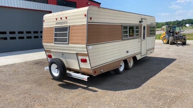 "ABSOLUTE" 1972 Starcraft 22' Pull Behind Camper