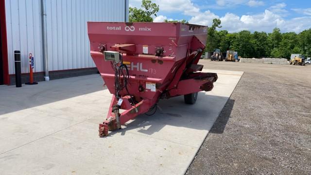 "ABSOLUTE" Gehl 8335 Auger Mixer Wagon