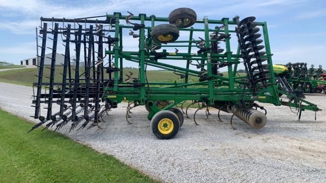 2008 John Deere 2310 27? soil finisher