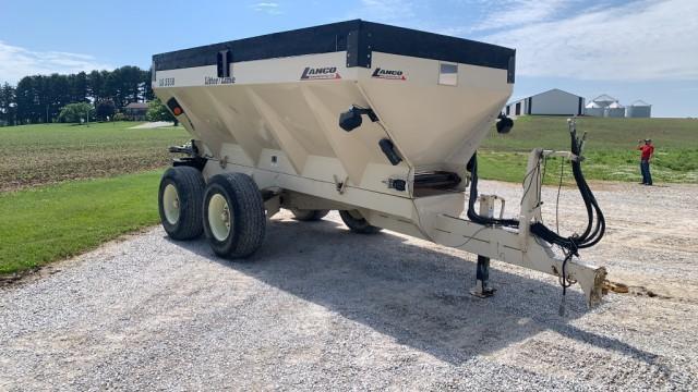 2017 Lanco manure/lime spreader