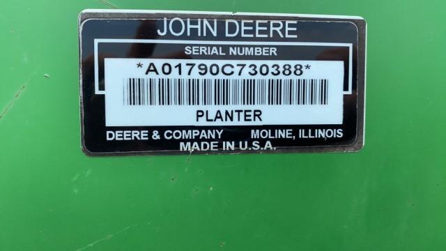 2009 John Deere 1790 16/32 Planter