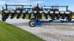 Kinze 3600 12R30 Corn Planter