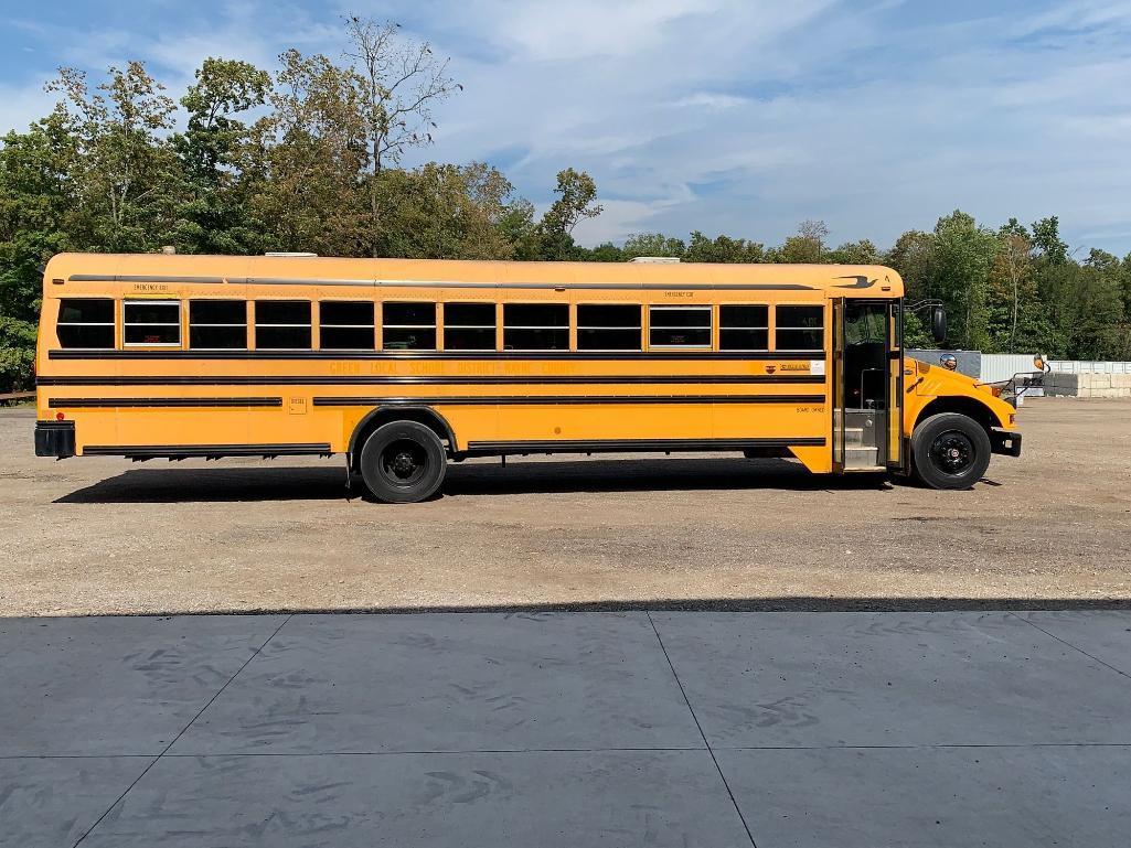 "ABSOLUTE" 2005 BLUE BIRD BB Conventional Bus