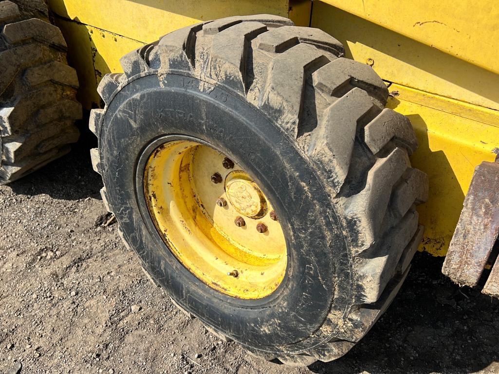 "ABSOLUTE" New Holland LS190 Skid Loader