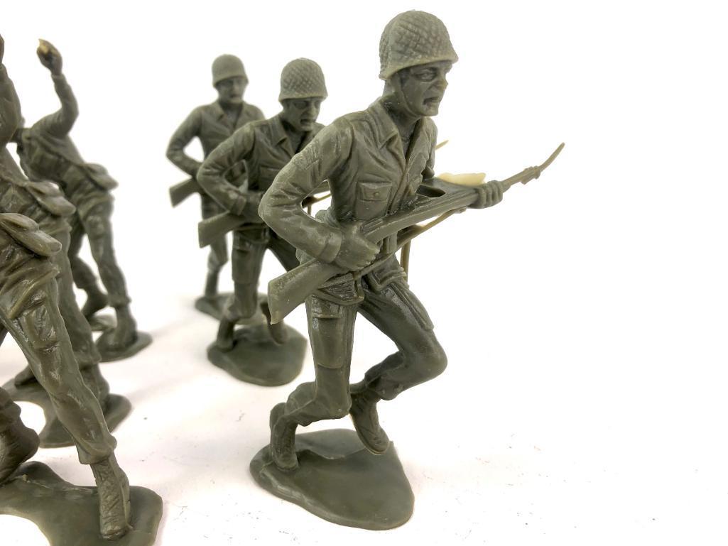 (18) 5.5" Vintage Plastic Soldiers