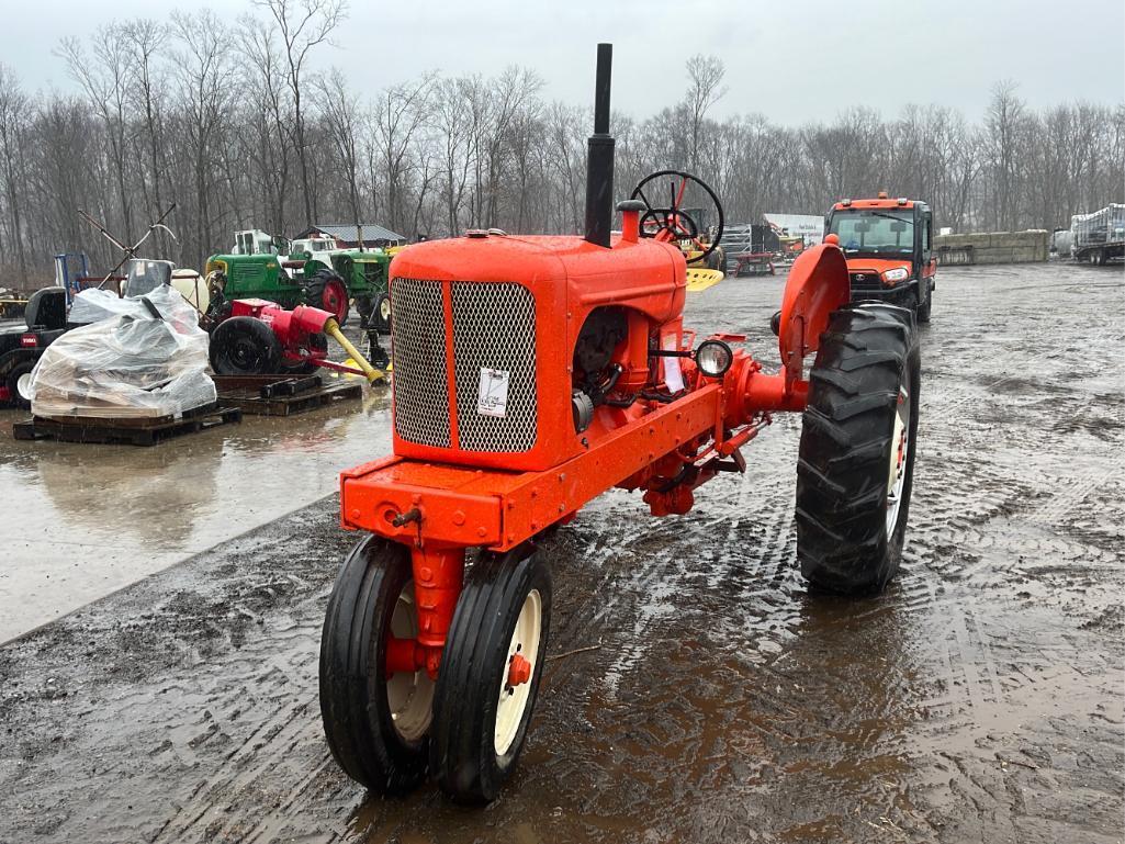 Allis Chalmers WD 2WD Tractor