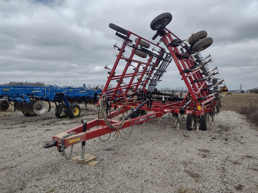 Case IH Tiger Mate 200 30'Field Cultivator