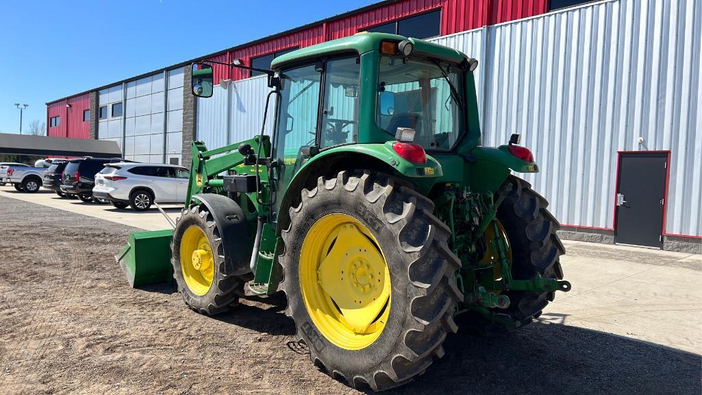 John Deere 6220 MFWD Tractor