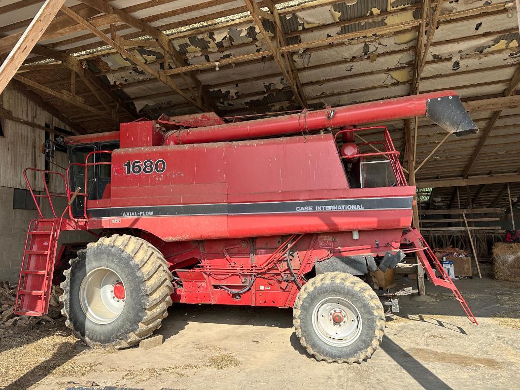 1988 Case International 1680 Axial Flow Combine