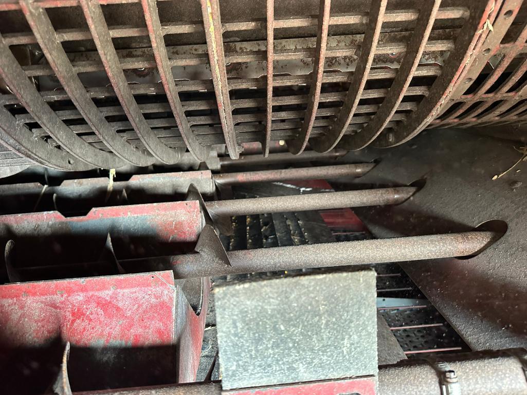 1988 Case International 1680 Axial Flow Combine