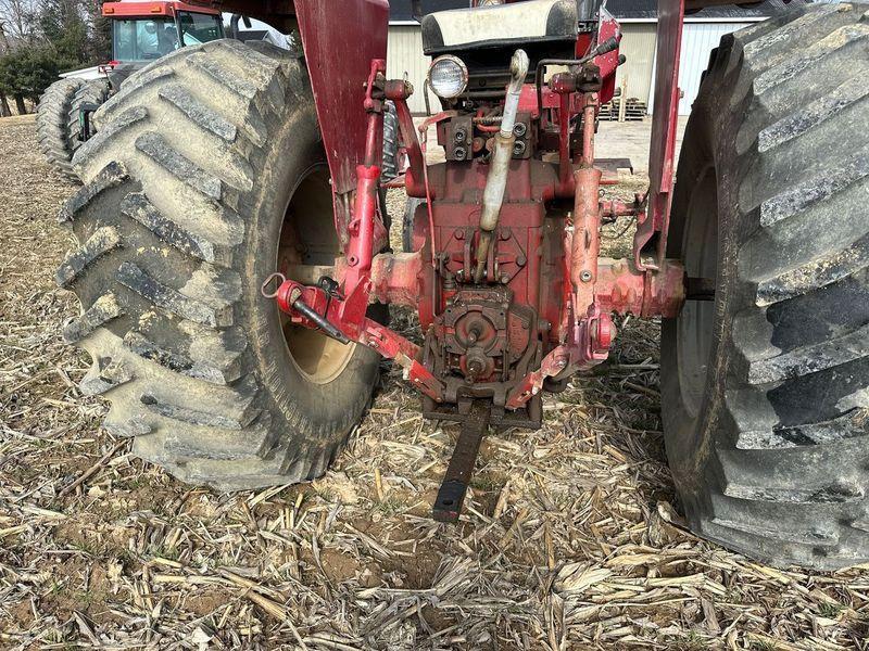 International Farmall 856 Turbo Tractor