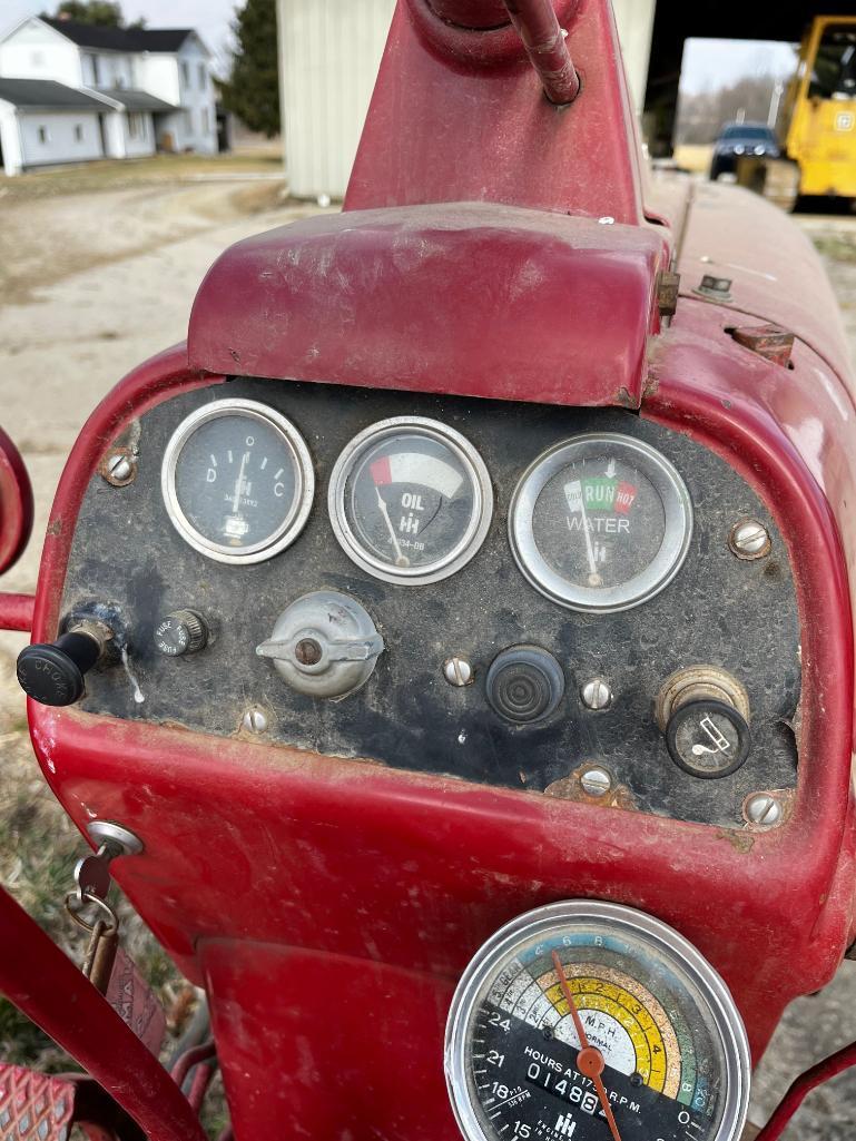 McCormic Farmall 350 Tractor