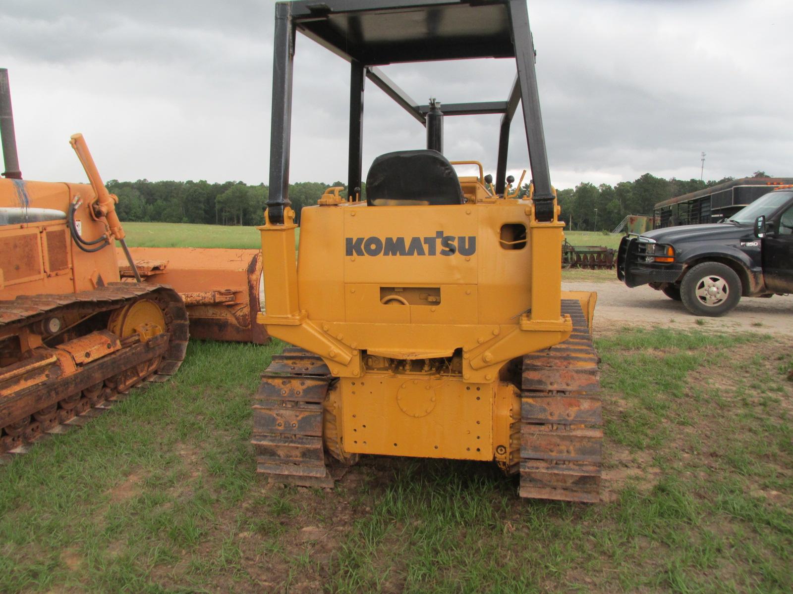 Komatsu. D31A