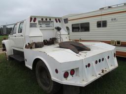 Ford F700 4 door diesel