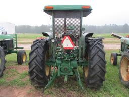 John Deere 2640,